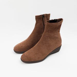 [신난다슈] 여성 앵클부츠 4cm 스판 웨지힐 숏 앵글 부츠 스웨이드 통굽 MRO255200 브라운