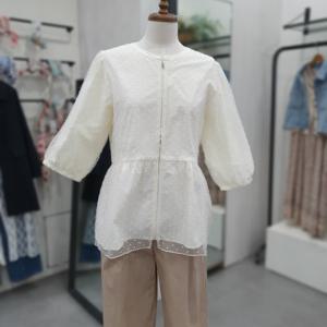 [써스데이아일랜드]도트 매쉬 이중 플레어 점퍼 T254MJP243W_CA