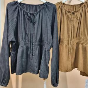 라티움 HC34 부드러운소재 앞.뒤풍성한주름 허리띠지 무지블라우스 T2533bl23