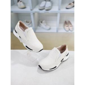 [코디엘루]소가죽 통굽 데일리 슬립온 스니커즈 5cm CDSP501156-