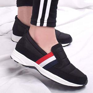 겨울 신발 방한 패딩 슬립온 슈즈 여자 데일리 운동화