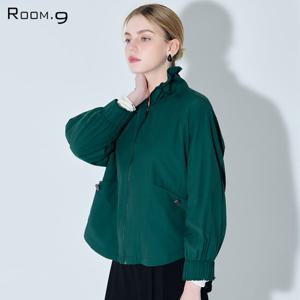 룸나인 금장버튼 포켓 소매밴딩 점퍼