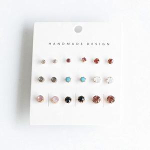 (폭스타일)(18개 1세트) 컬러 포인트 큐빅 귀걸이