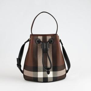 버버리 자지언트 체크 미니 드로우스트링 버킷백 8112238