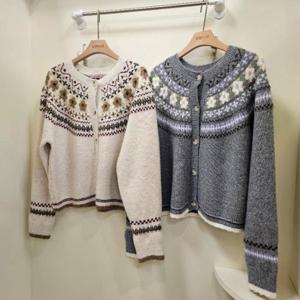 스테파니 HC07 노르딕 플라워 니트 가디건 A25SW5427