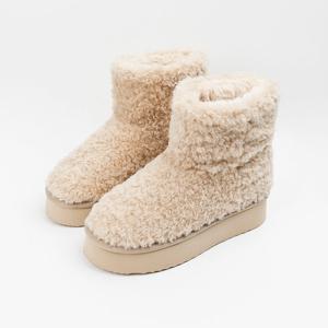 [신난다슈] 여성 앵클부츠 4cm 여자 방한 앵글 털 부츠 뽀글이 퍼 키높이 통굽 LN256253 크림