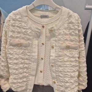 클리지 HC45 라운드엠보 금장 블라우스 CQ2WBL2605F