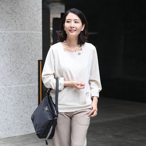 [쉬즈마담]T57418 라미 금장단추 정장 블라우스 50대 엄마옷