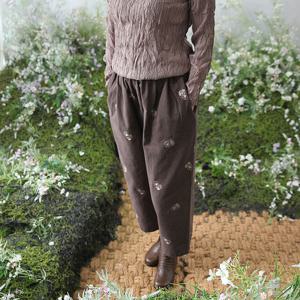 [쉬즈마담]P92016 한송이 꽃자수 면 배기팬츠 50대 엄마옷