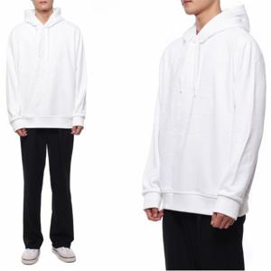 [버버리] 23FW 남성 EKD 자수 후드티셔츠 (8072753 WHITE 23F)
