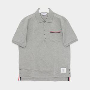 톰브라운 26SS 포켓삼선 남성 PK티셔츠 MJP022A 01455 055