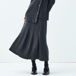 [유닛]립 포인트 윈터그린 플레어 니트 스커트 UFKKBS387N