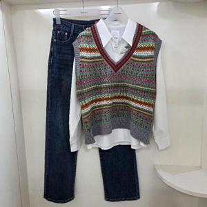 더스토아 DP01 에스닉 V 니트 조끼 T25vchw25v033