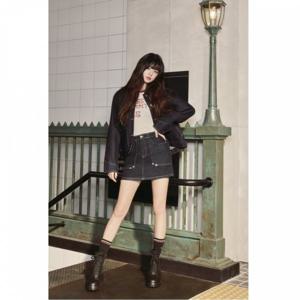 타미진 [장원영 착용] 여성 로고 슬림핏 티셔츠 (T32G0TTO33TWT1)