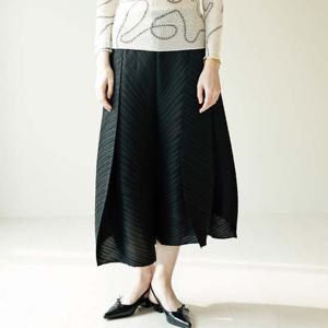 [요이츠](택가 170000원)[요이츠] 사선 커브 볼륨 플리츠 밴딩 팬츠 블랙_YK03WRPSL02