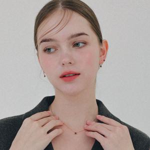 제이로렌 로즈골드 가넷 스퀘어 실버 목걸이 N01104