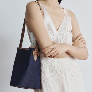 [H-Nuve] 누베 H 캔버스 레더콤비 데님 숄더백M HIBA6E420N2