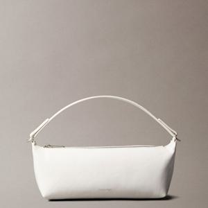 [캘빈클라인 진](4F3738G-4LX)여성 엠보스드 로고 포일 글로시 콘브 백