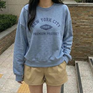 [한정수량] [올리비에스클로젯] 뉴욕 레터링 루즈핏 맨투맨_O2603TS034A