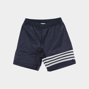 톰브라운 사선 스트라이프 나일론 반바지 MJQ197A F0517 415