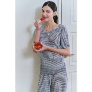 비너스 (여름반팔상의) 밖에서도 입기좋은 여성 여름 반팔상의-VEV3921F