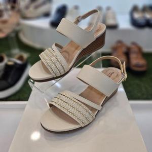 허시파피 세이브존07 여성 4.5CM 글리터 포인트 웨지 샌들 3FR025