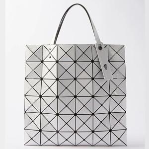 26 SS 바오 바오 이세이 미야케 루센트 테크니컬 플리츠 PVC 토트백 AG053 01