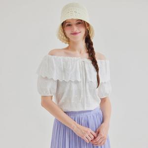 FOCUS  프릴 펀칭 레이스 블라우스 PBBF5M1BL5511