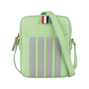 [톰브라운] 사선 버티컬 카메라백 (MAG432A 00198 340)