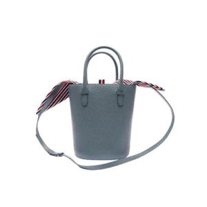 톰브라운 페블 그레인 레더 버킷백 미디움 블루 FAP383A-00198-475