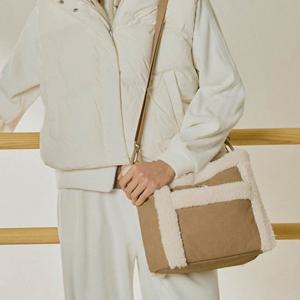 [르꼬끄공식] 여성 시즈널 토트백 QQ422WBGO1