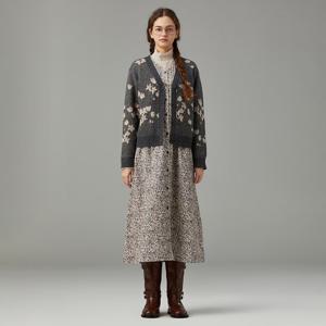 [써스데이아일랜드][여성]플라워 자카드 니트 가디건(T258MCD261W)