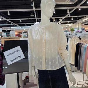 밀스튜디오 DP02 예쁜자수시스루 블라우스 LS3BLS107