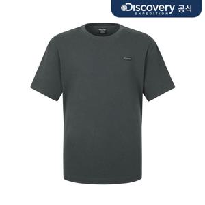[디스커버리] 프레시벤트 스몰로고 세미오버핏 반팔티셔츠 (D.GREY) DXRS7Q053-DGS