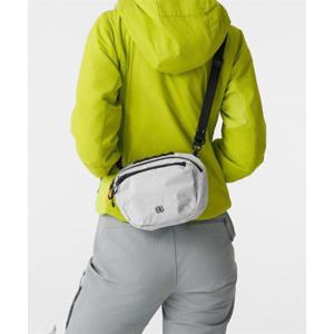 코오롱스포츠 KOLON SPORT 남녀공용 하이킹 힙색 QEBDX26131OWH 403227