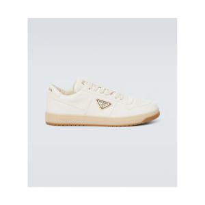 프라다 로고 레더 스니커즈 P00898567