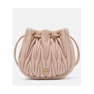 미우미우 마틀라세 레더 버킷 백 P01125739
