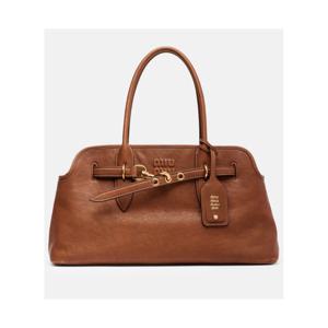 미우미우 Aventure 라지 레더 토트 백 P01084283