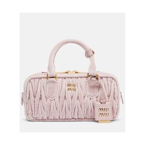 미우미우 Arcadie 스몰 스웨이드 탑 핸들 백 P01147479
