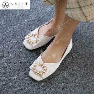 [애슬릿] 발편한 진주 장식 스퀘어토 여성 플랫 슈즈