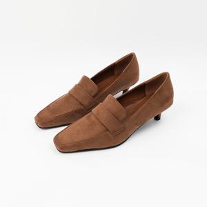 [신난다슈] 여성 구두 펌프스 힐 3cm 로퍼 힐 단화 발편한 낮은굽 스웨이드 NF252451 브라운