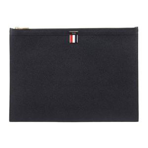 [톰브라운] FW25 남성 페블 그레인 클러치백 MAC020L 00198 001