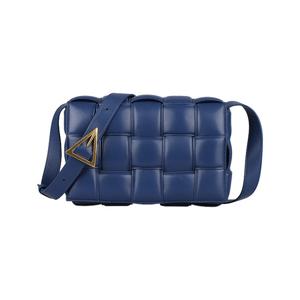 [보테가베네타] 인트레치아 패딩 카세트백 (591970 VCQR1 4103)