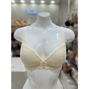[바바라] 크림 스칼랍레이스 노와이어 브라 ABR4450 ABR4450