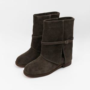 [신난다슈] 여성 미들부츠 3cm 여자 하프 워머 부츠 기모 소가죽 스웨이드 통굽 MRO257256 카키