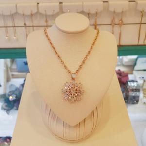 볼라레 세이브존01 눈꽃 드롭 목걸이 SNN223