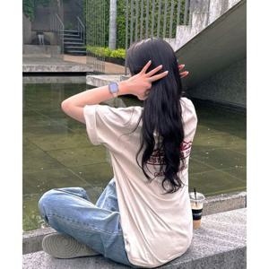 지프 JEEP 피그먼트 M-Logo 그래픽 반팔티 (JQ5TSU673IV)