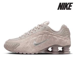 [나이키]나이키 여성용 운동화 /d2- HV0934-001 / W SHOX R4 우