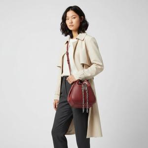 비비안웨스트우드  여성 크리시 미디움 버킷백 43020001 S000D H407