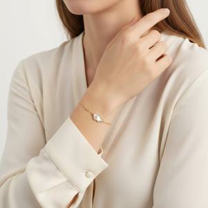 엠포리오 아르마니 공식 아르마니 센티멘탈 클라우드 펜던트 팔찌 EGS3061710